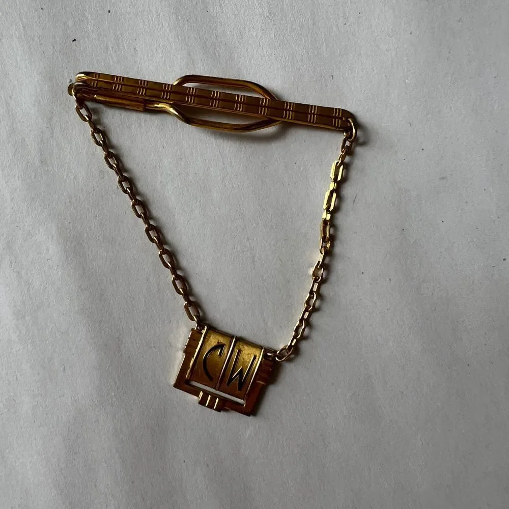 Hickok Vintage Tie Clip Bar Initial CW Gold Tone Chain‎ Retro Mens Jewelry